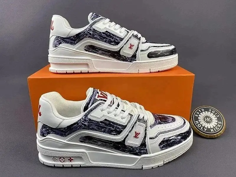 1:1 Original Version Louis Vuitton Trainer Shoes — photo 3 of 13