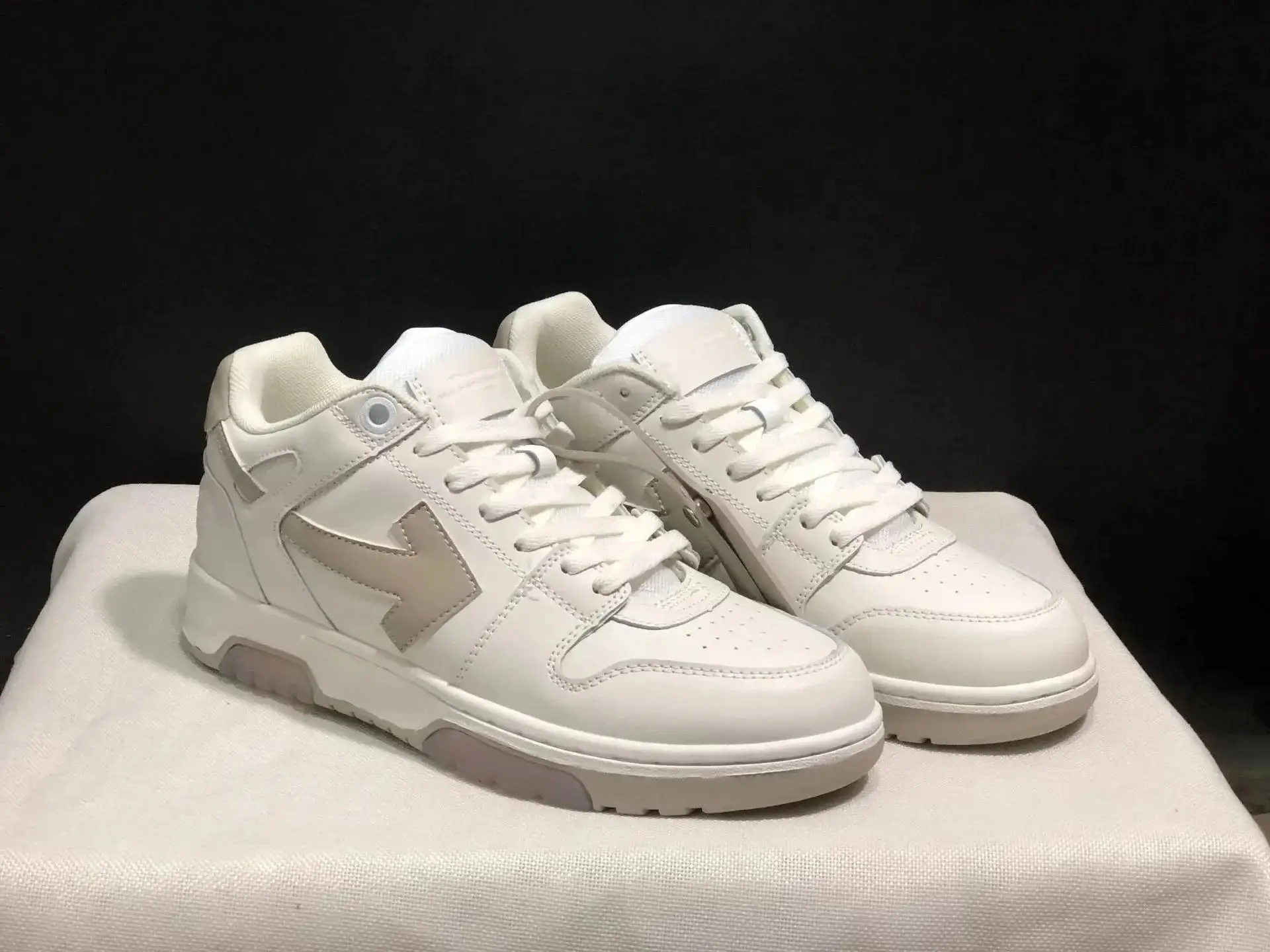 Off-White Shoes — photo 13 of 13
