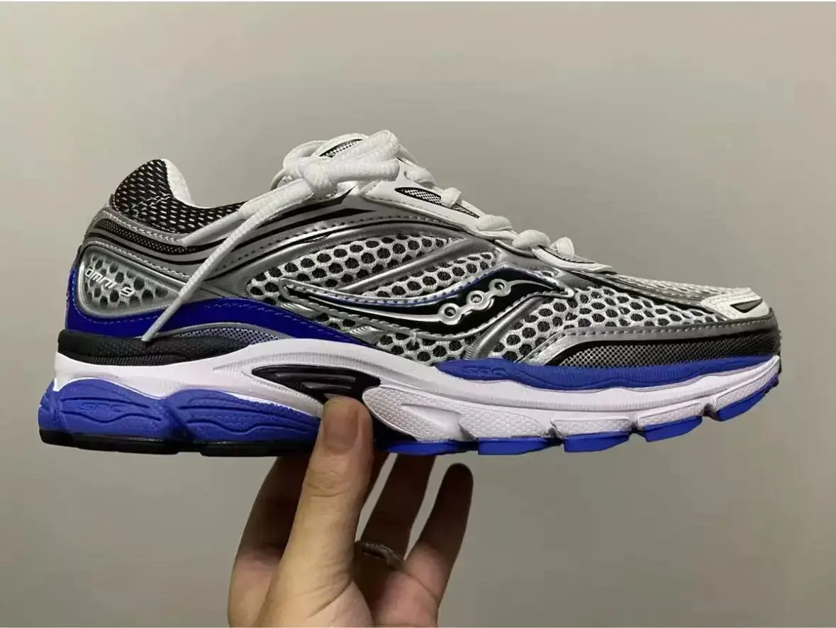 Saucony Shadow 6000 Sneakers / Bottega Veneta Shoes — photo 4 of 15