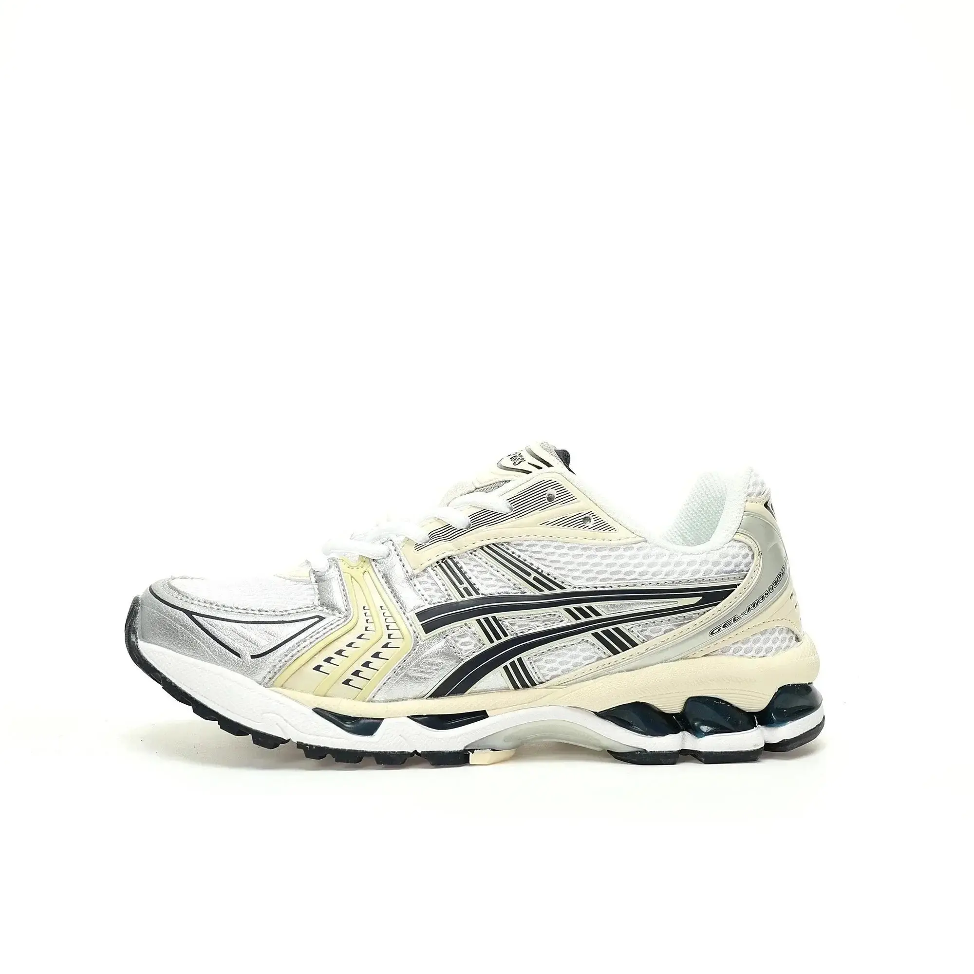Asics shoes — photo 2 of 14