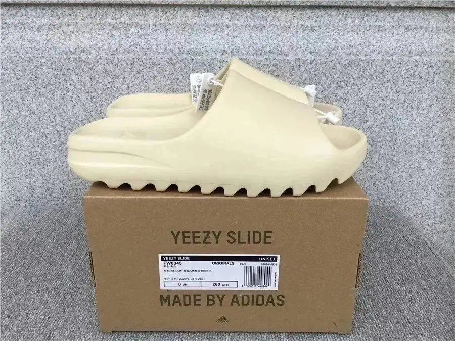 Adidas Yeezy Slide Sandals — photo 3 of 4