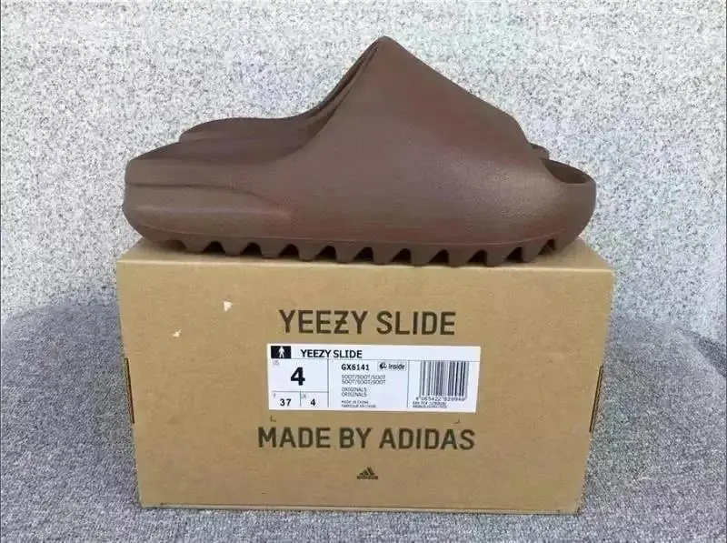 Adidas Yeezy Slide Sandals — photo 4 of 4