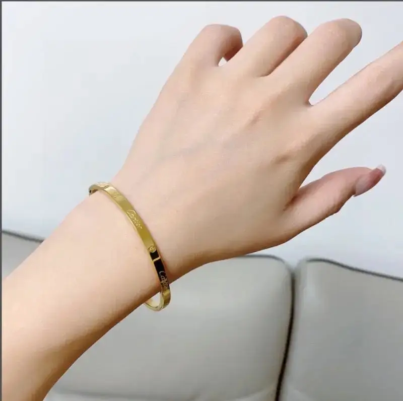 Cartier Love Bracelet — photo 14 of 15