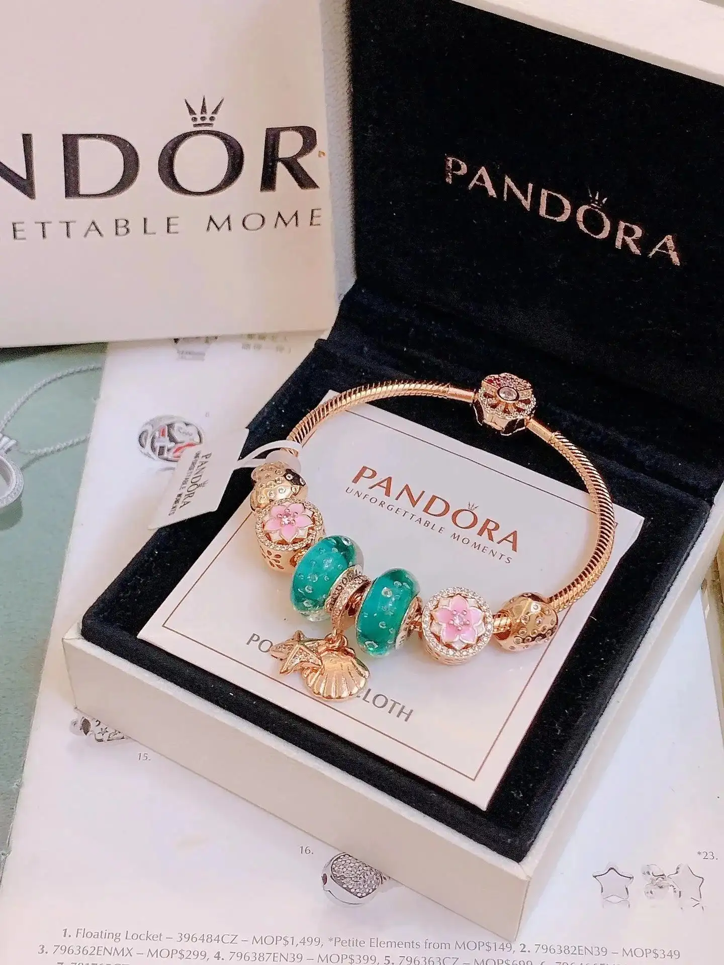 PANDORA Unforgettable Moments Bracelet — photo 5 of 14