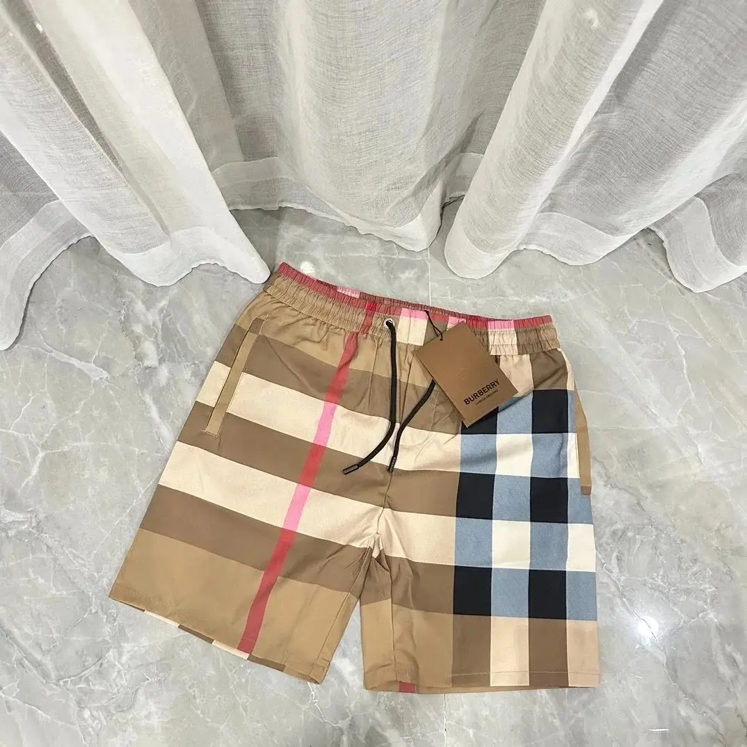 Burberry Shorts — photo 3 of 12