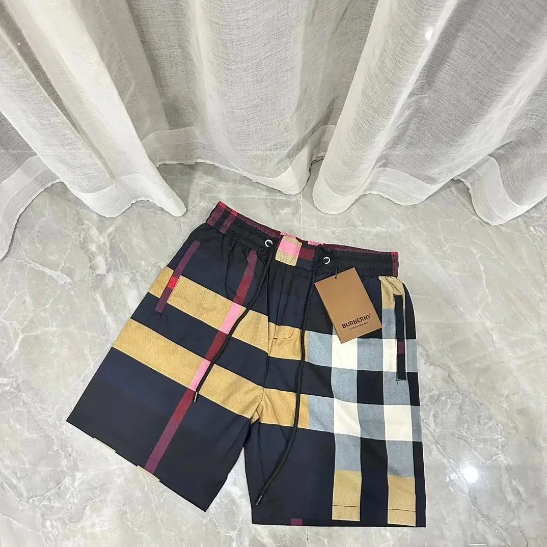 Burberry Shorts — photo 4 of 12
