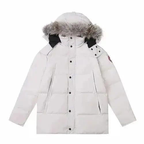 Canada Goose Coat — photo 2 of 14