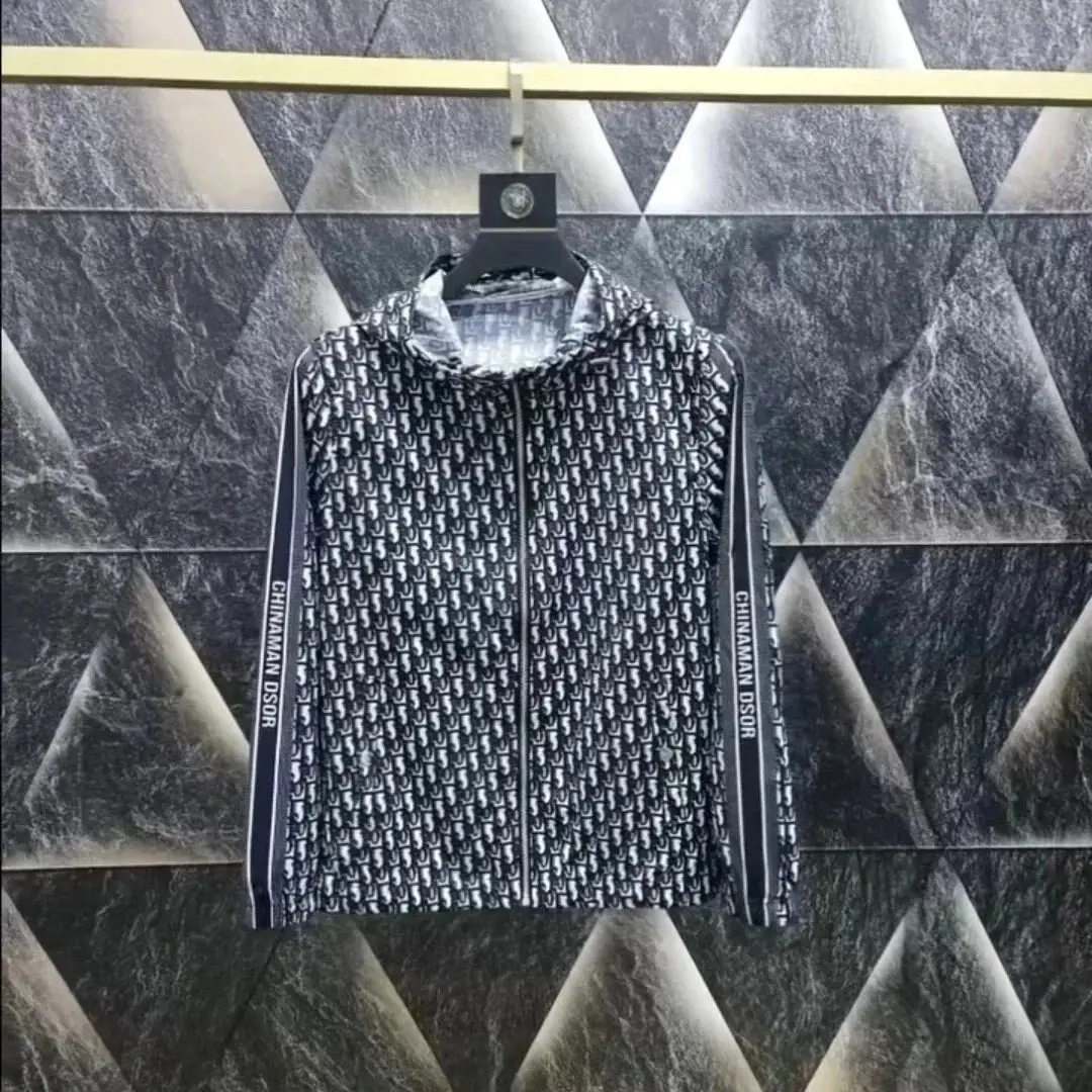 Burberry Moncler prada dior THE NORTH FACE Jackets — photo 3 of 8