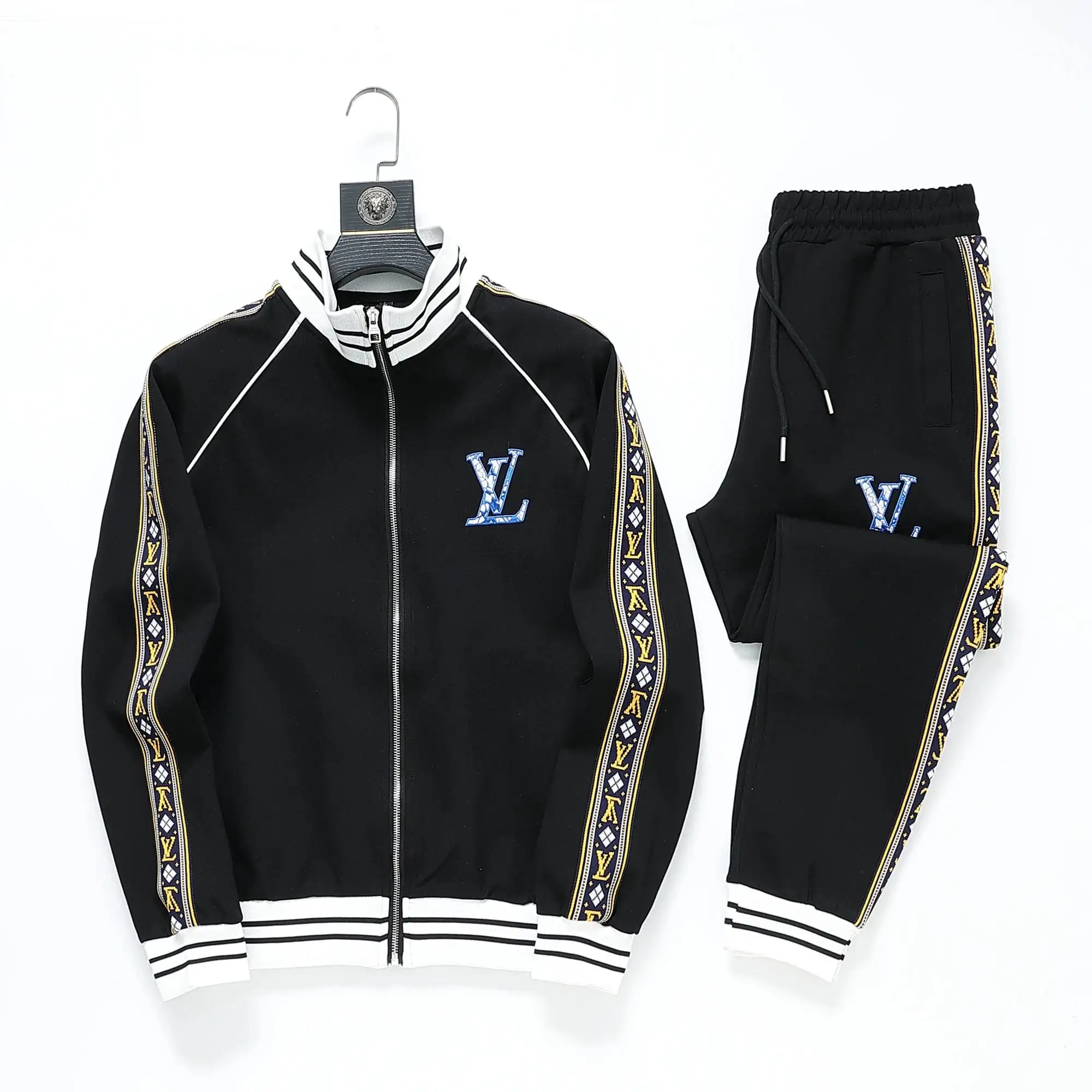 Prada Linea Rossa Tracksuit — photo 8 of 13