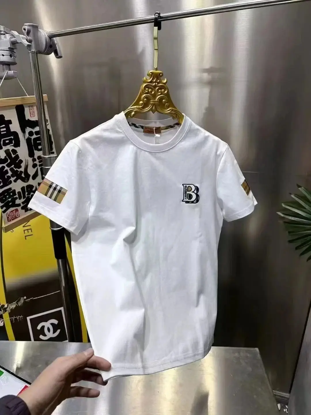 Burberry Embossed Logo Sweatshirt — photo 13 of 14