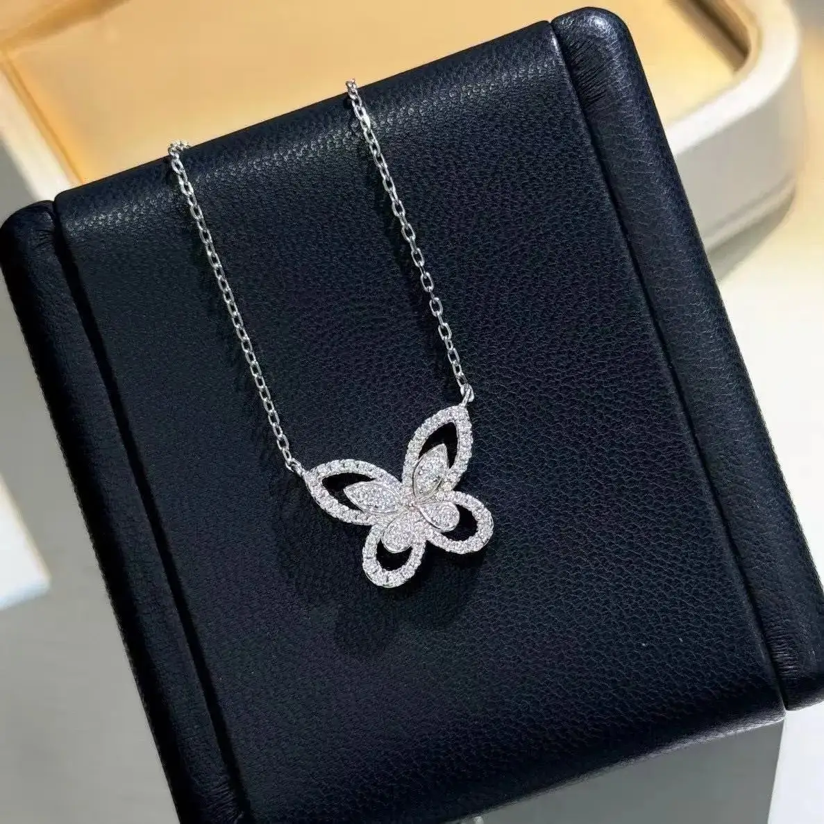 Chanel Pearl CC Logo Necklace — photo 2 of 15
