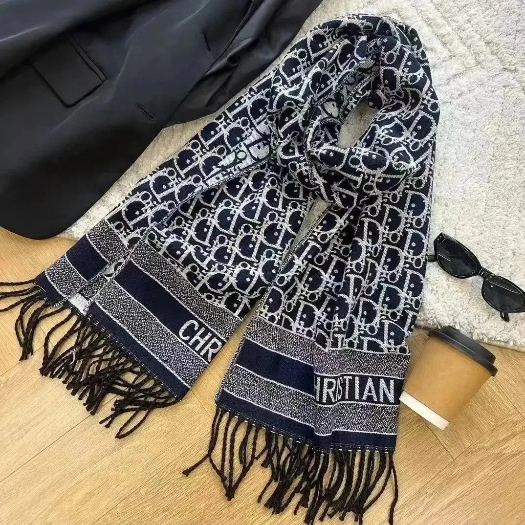 Lv/Dior Scarf — photo 15 of 15
