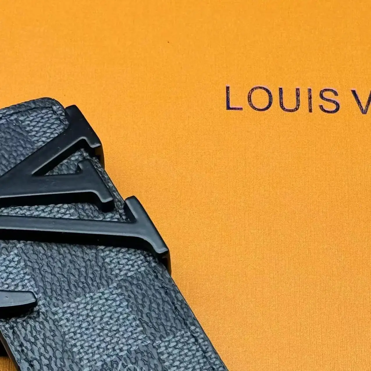 Louis Vuitton LV Initiales Belt — photo 4 of 5
