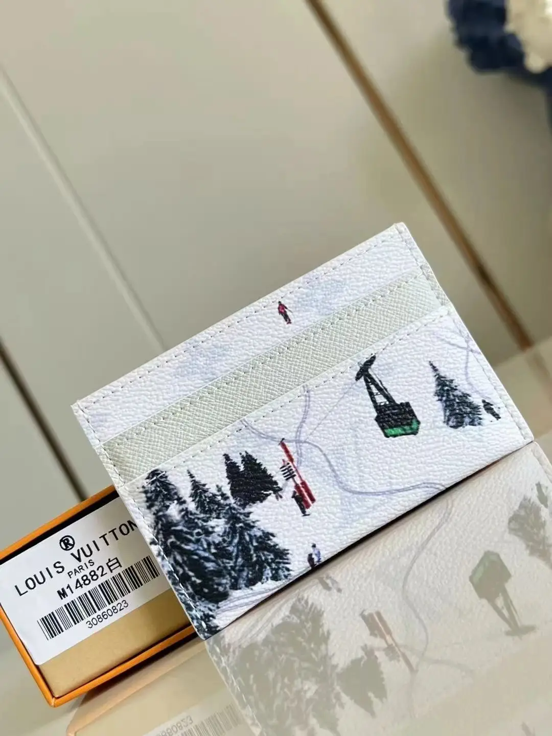 Louis Vuitton M14882 Card Holder — photo 2 of 9