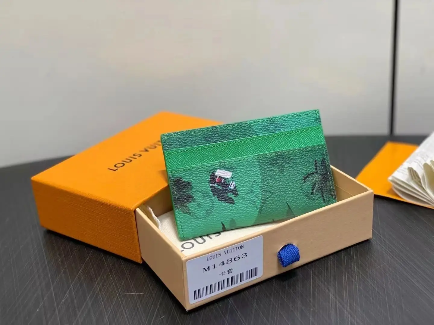 Louis Vuitton M14882 Card Holder — photo 5 of 9