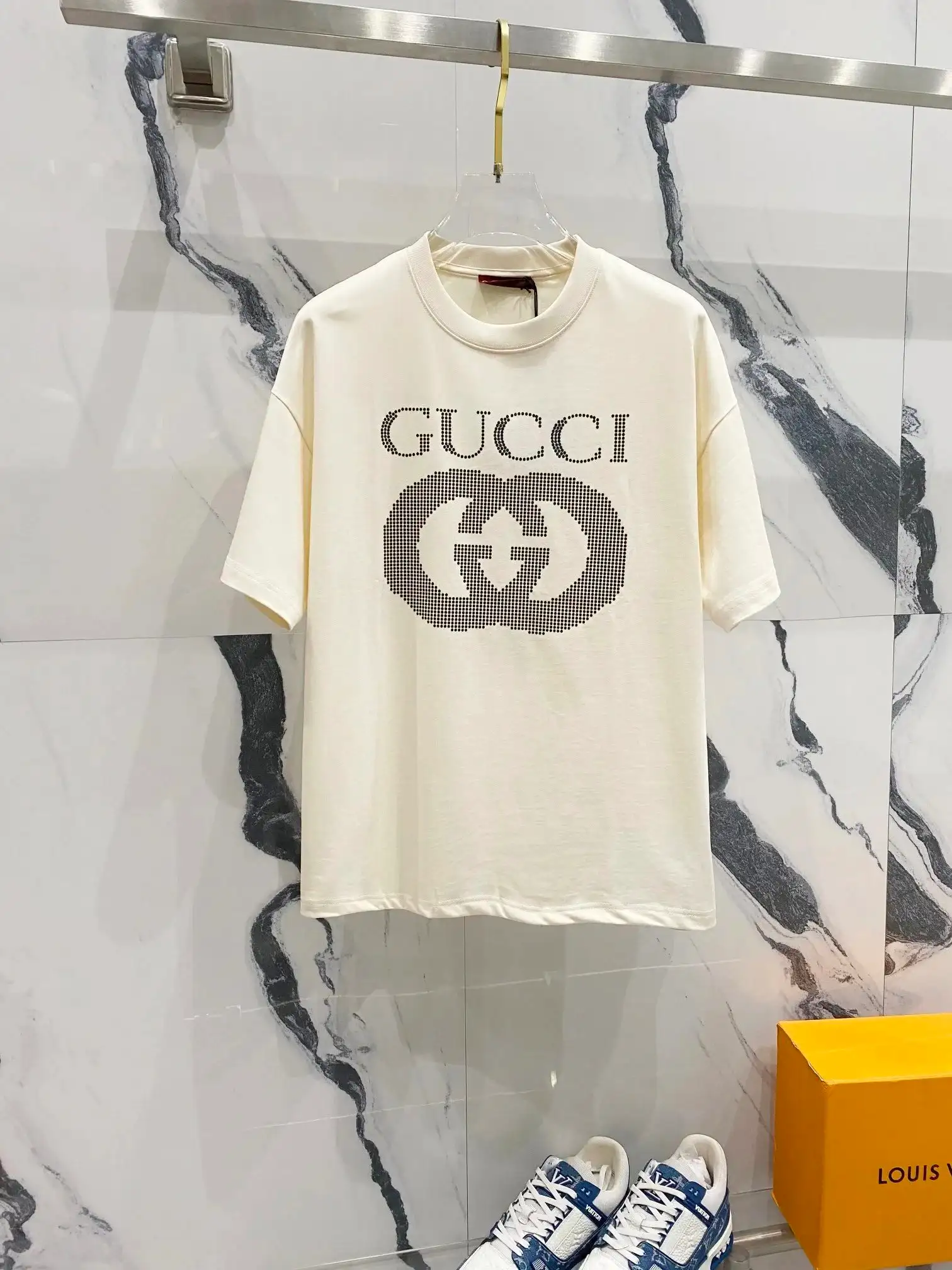 Gucci T-shirt 1 — photo 10 of 11