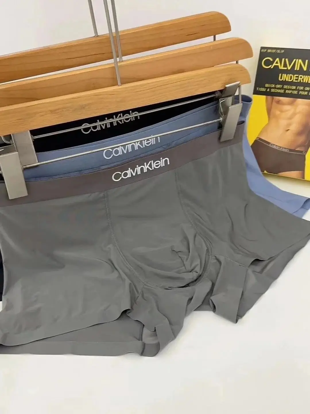 Calvin Klein Underwear — photo 7 of 8