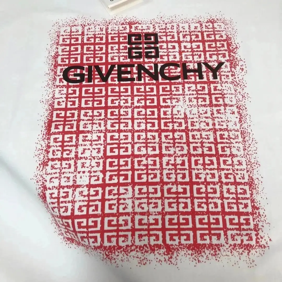 Givenchy/The North Face T-shirt（39 STYLE TOP） — photo 7 of 11
