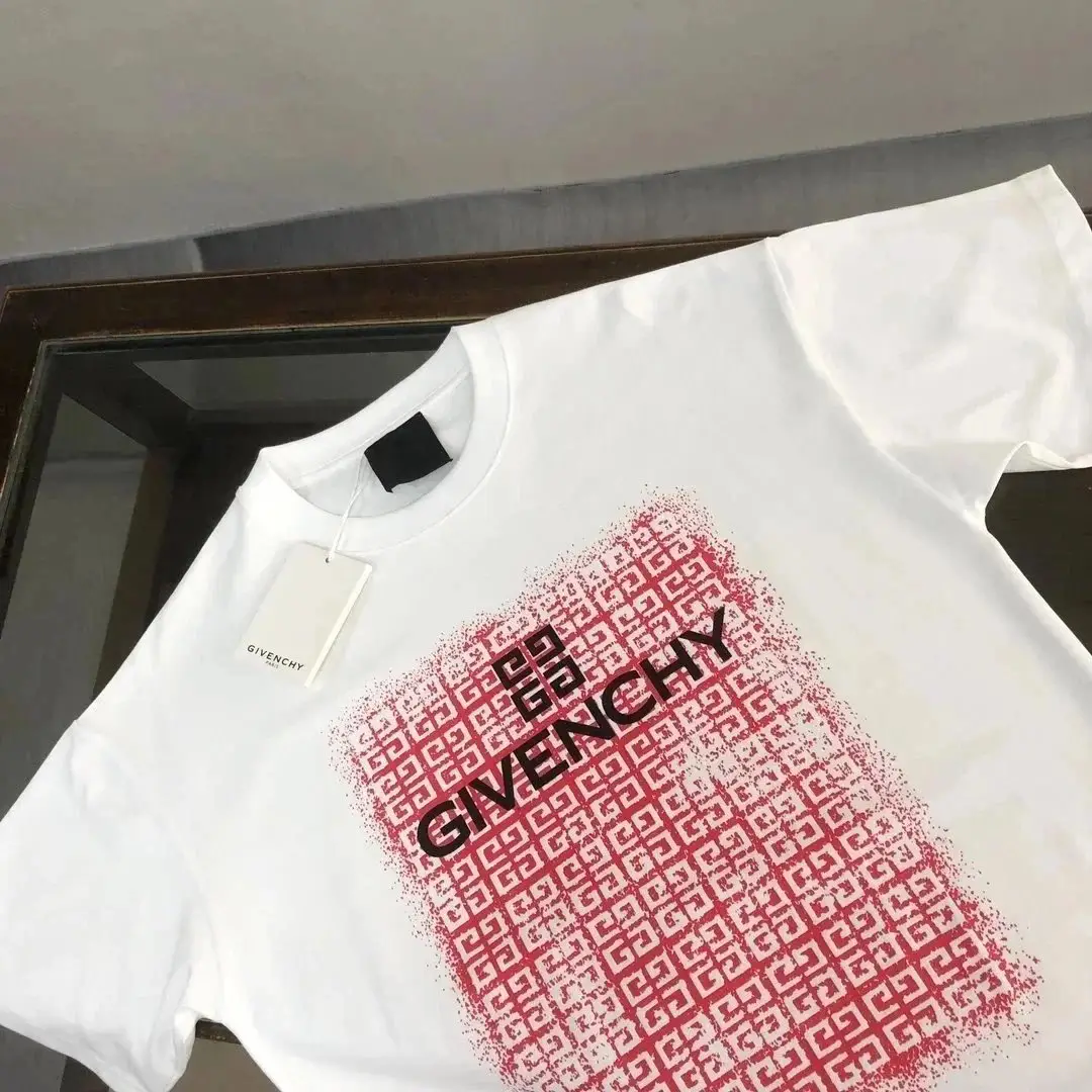 Givenchy/The North Face T-shirt（39 STYLE TOP） — photo 8 of 11
