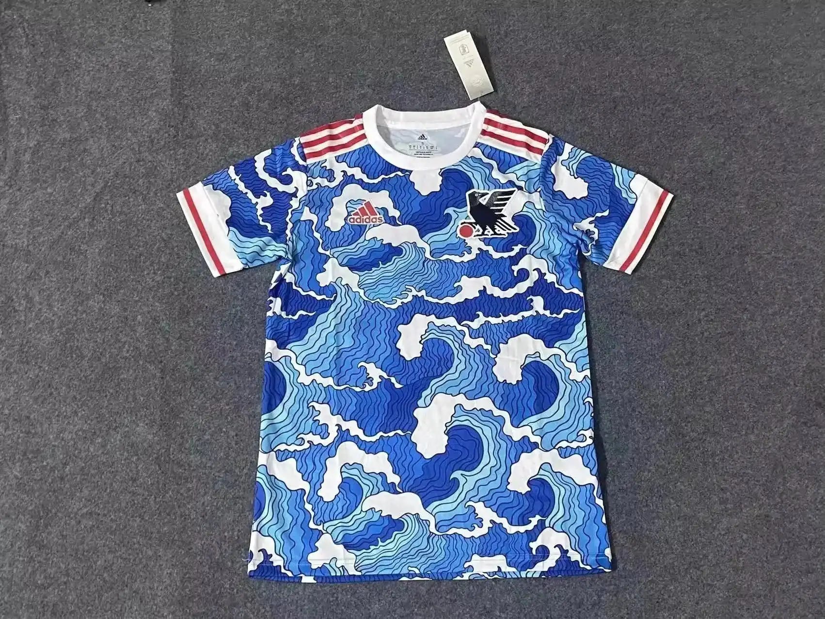 Nike Short - sleeved Shirt — photo 6 of 14