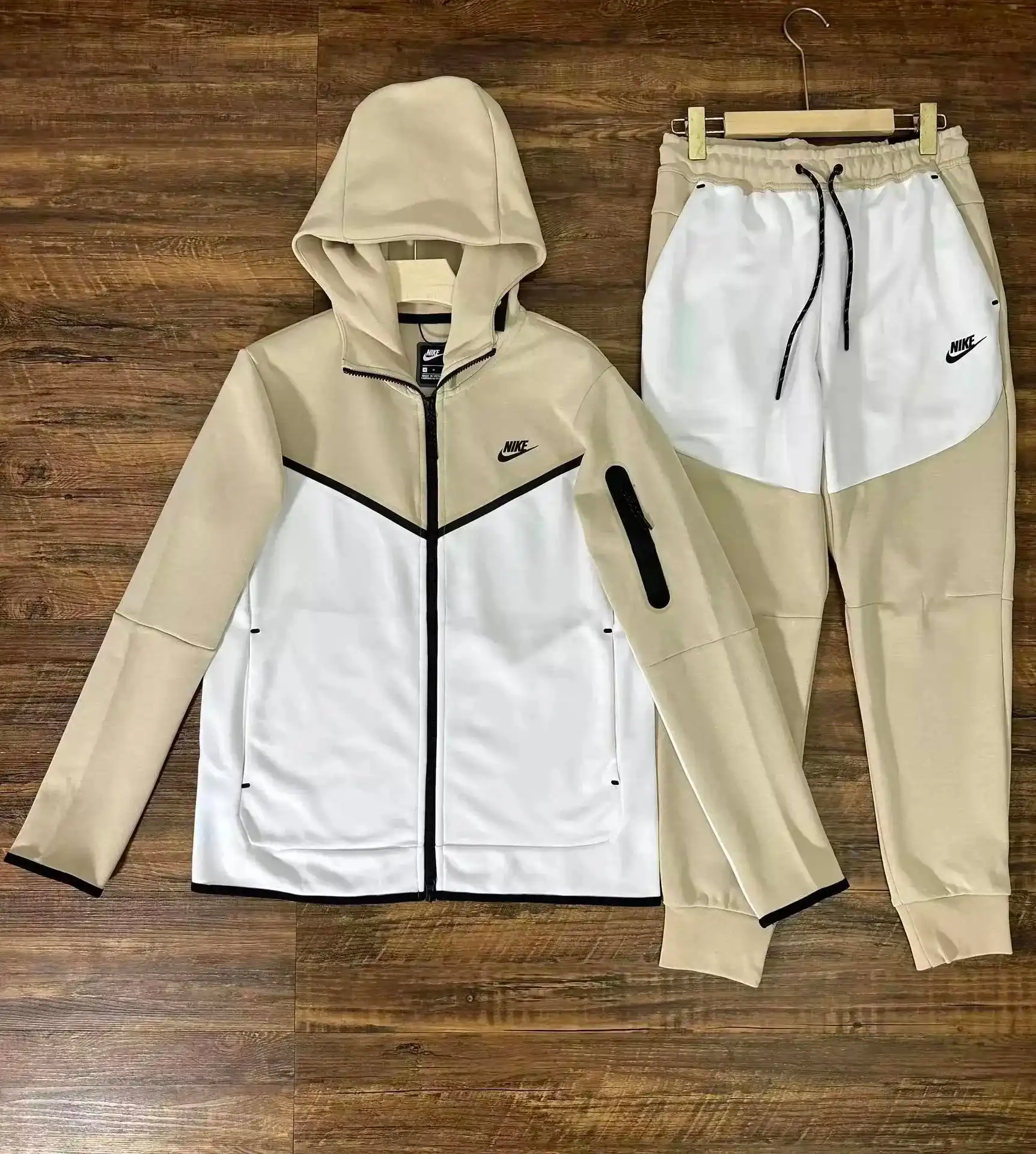 Nike B22 Hoodie and Pants Set — photo 9 of 10