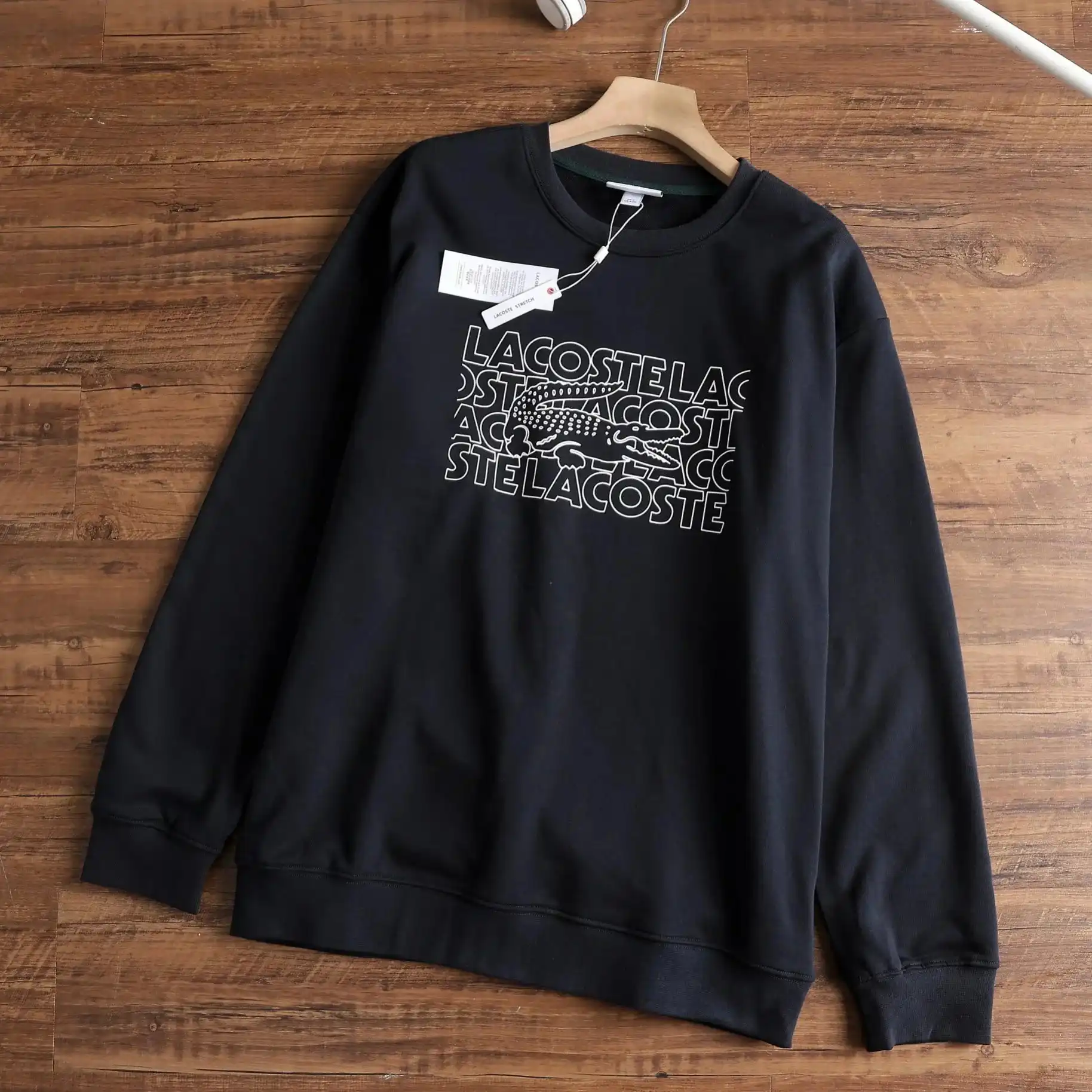 Lacoste Crocodile Graphic Long Sleeve Sweatshirt — photo 13 of 14