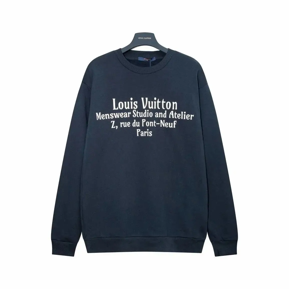 Louis Vuitton LV Fashionable and simple Baita pullover sweater is comfortable and breathable — photo 12 of 14