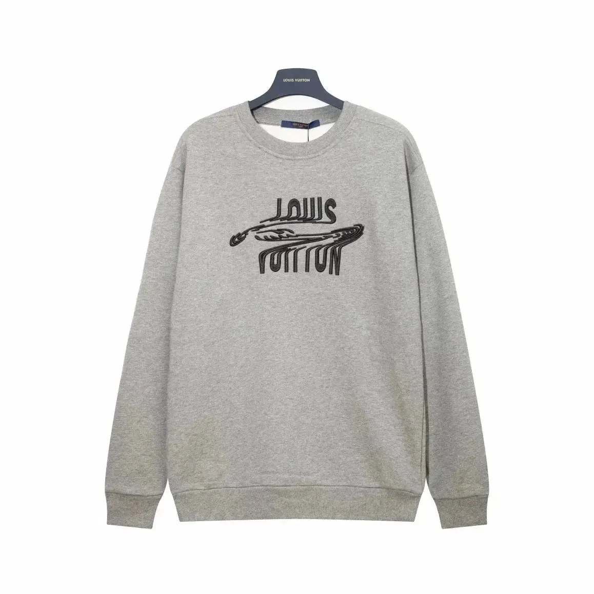 Louis Vuitton LV Fashionable and simple Baita pullover sweater is comfortable and breathable — photo 14 of 14