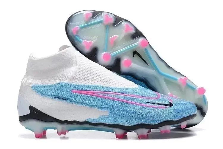 NIKE Football Boots — photo 6 of 12
