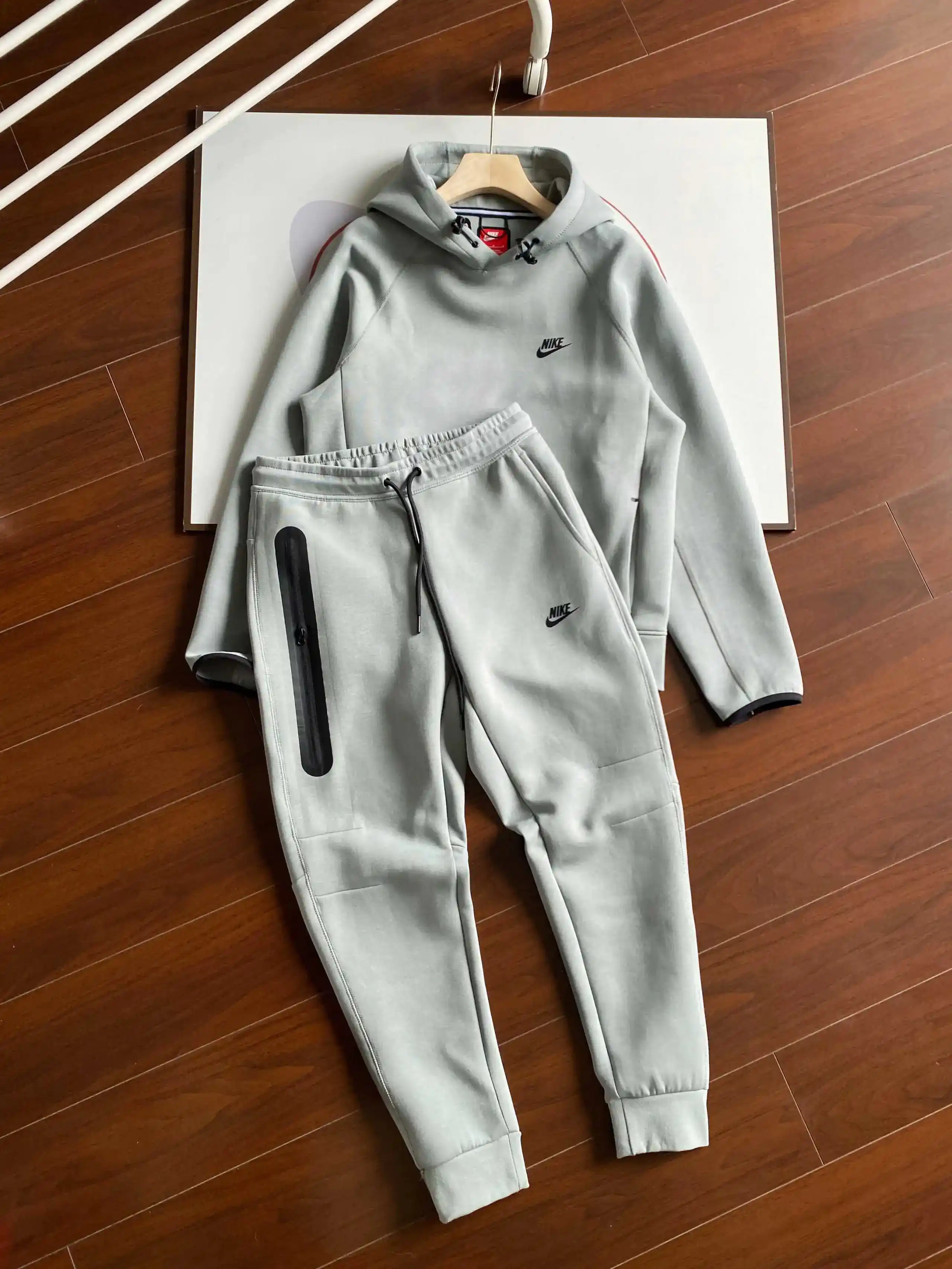 Nike Tech Fleece Hoodie & Pants Set — photo 14 of 14