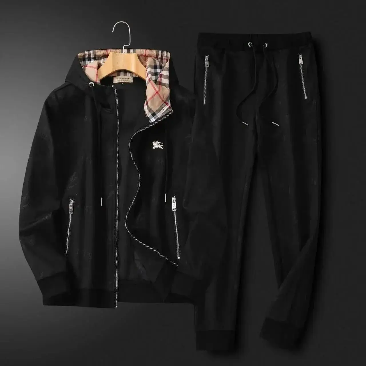 Burberry Hoodie suit — photo 10 of 14