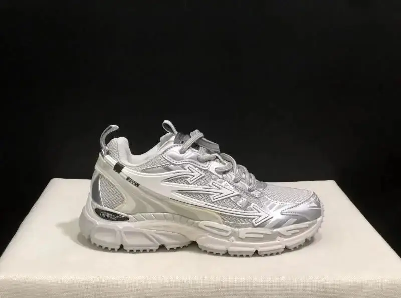 OFF-WHITE Be Right Back — photo 13 of 15