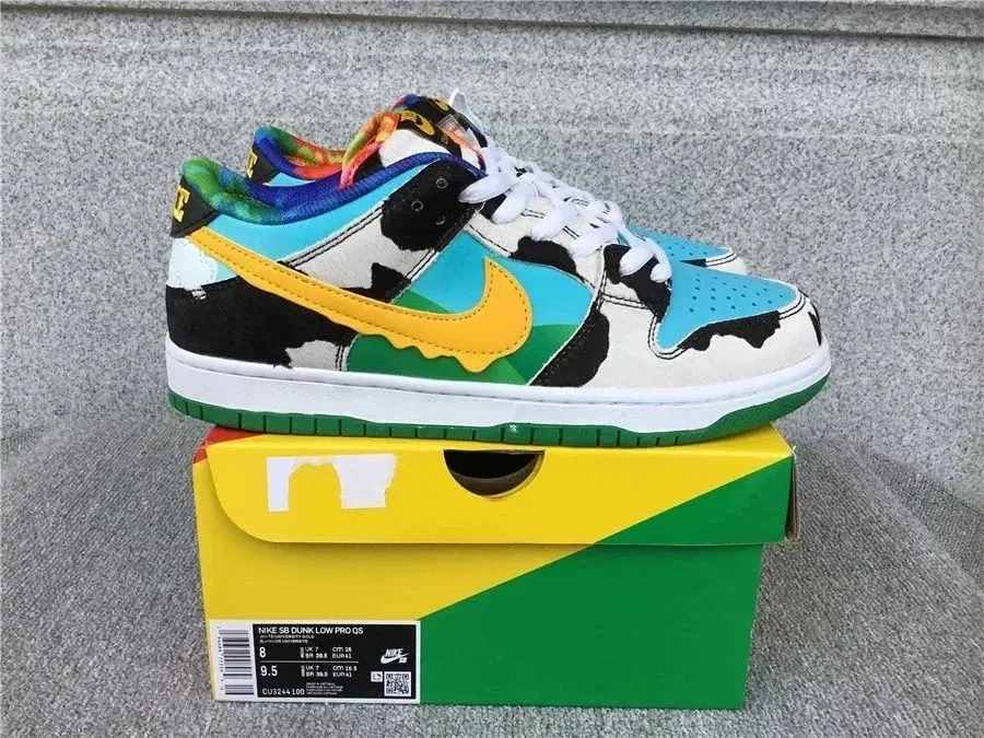 NIKE — photo 10 of 15