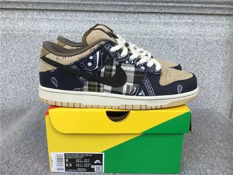 NIKE — photo 13 of 15