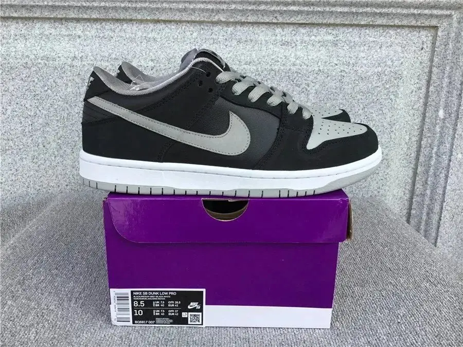 NIKE — photo 8 of 15