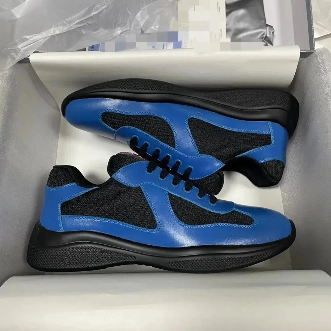 PRADA — photo 2 of 12