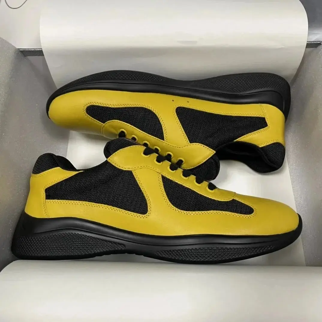 PRADA — photo 3 of 12