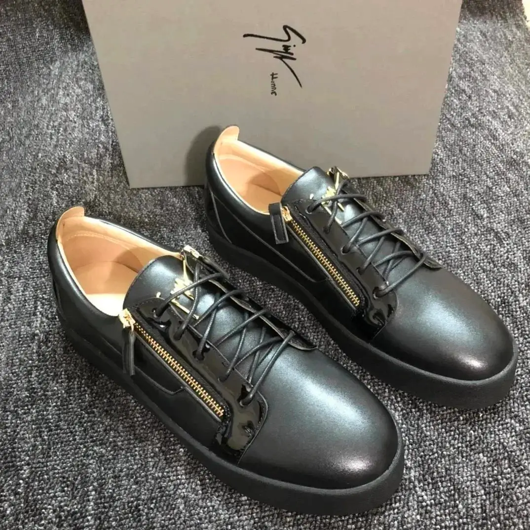 Christian Louboutin Rivet shoes/Sneakers（40 STYLE OG） — photo 4 of 10