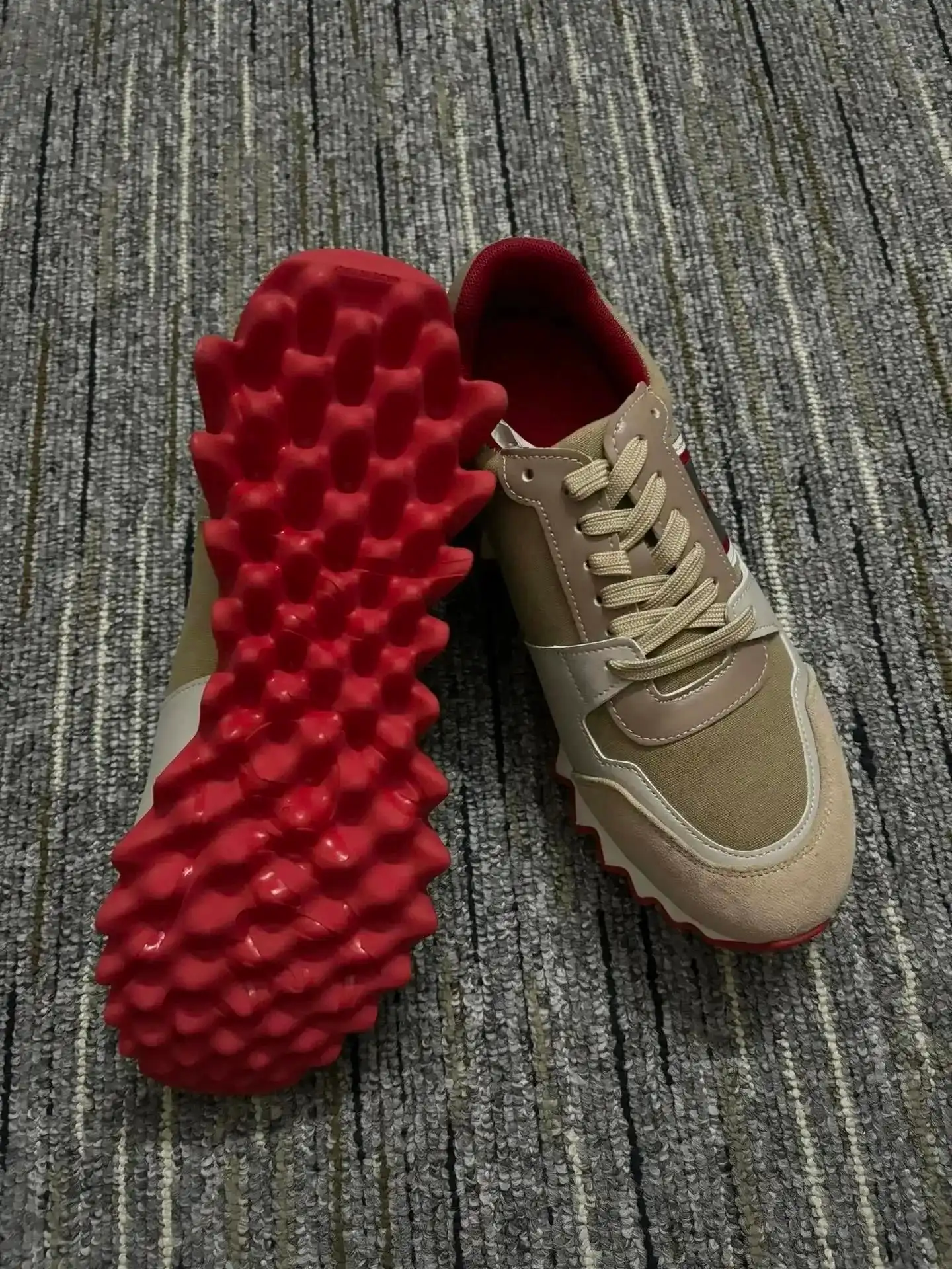 Christian Louboutin Rivet shoes/Sneakers（40 STYLE OG） — photo 6 of 10