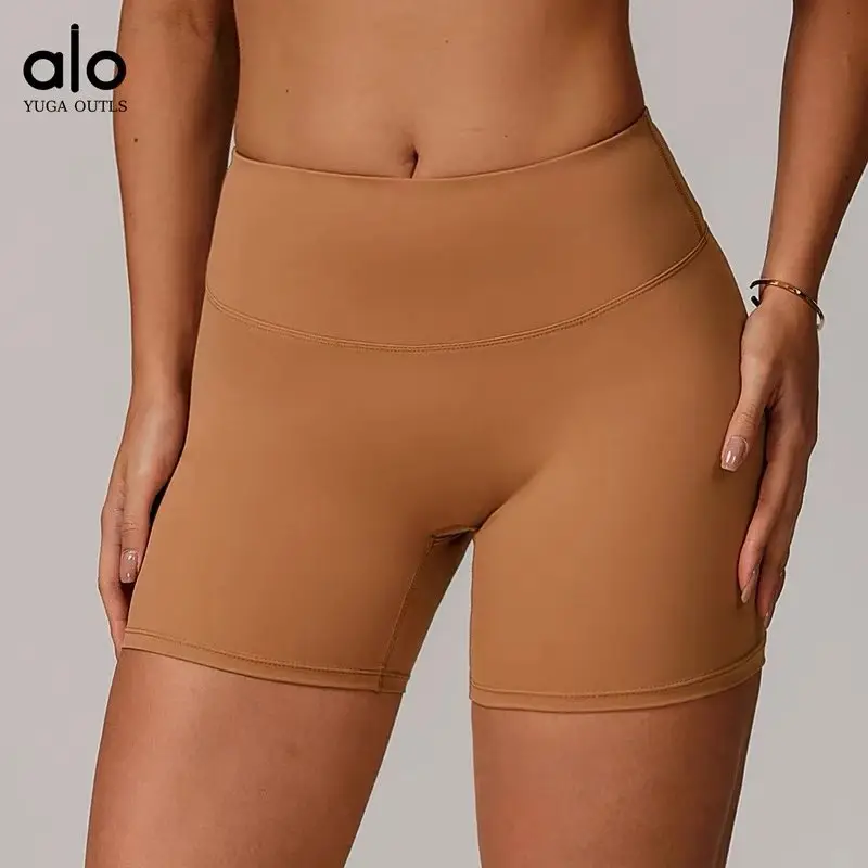 Alo Activewear — photo 15 of 15
