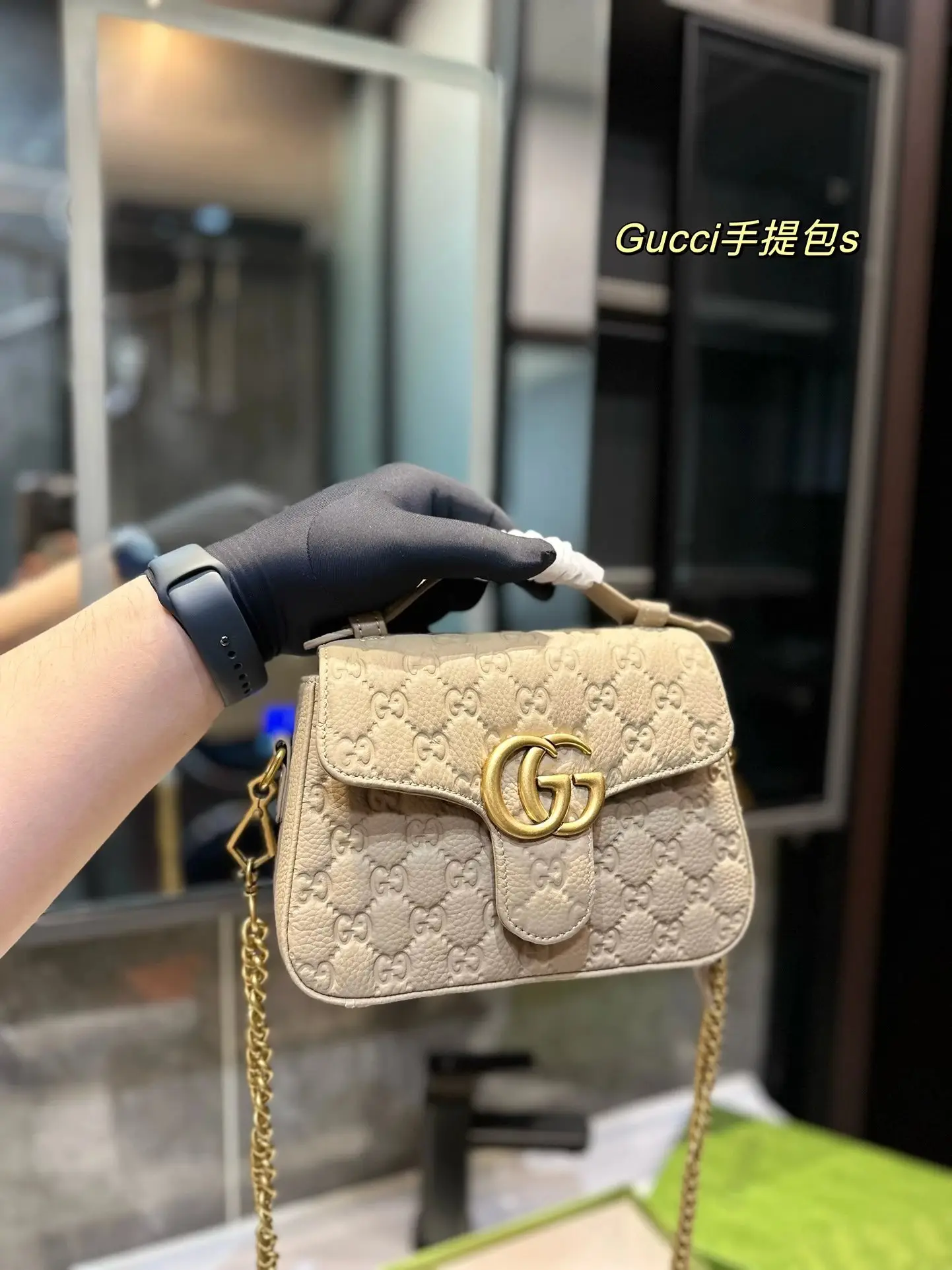 Gucci Handbags — photo 5 of 15