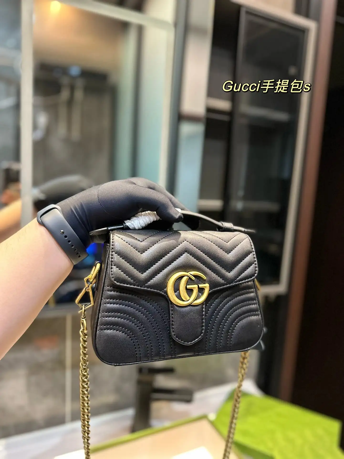 Gucci Handbags — photo 7 of 15