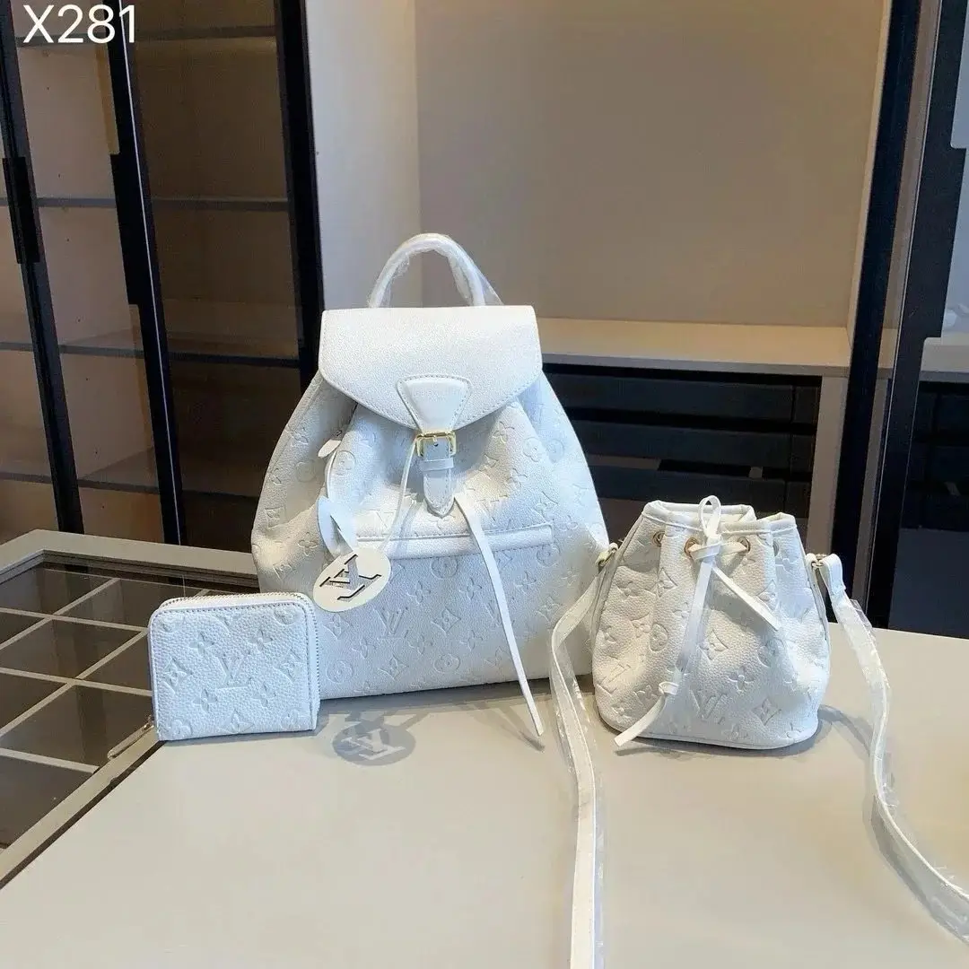 Louis Vuitton Backpacks — photo 8 of 14
