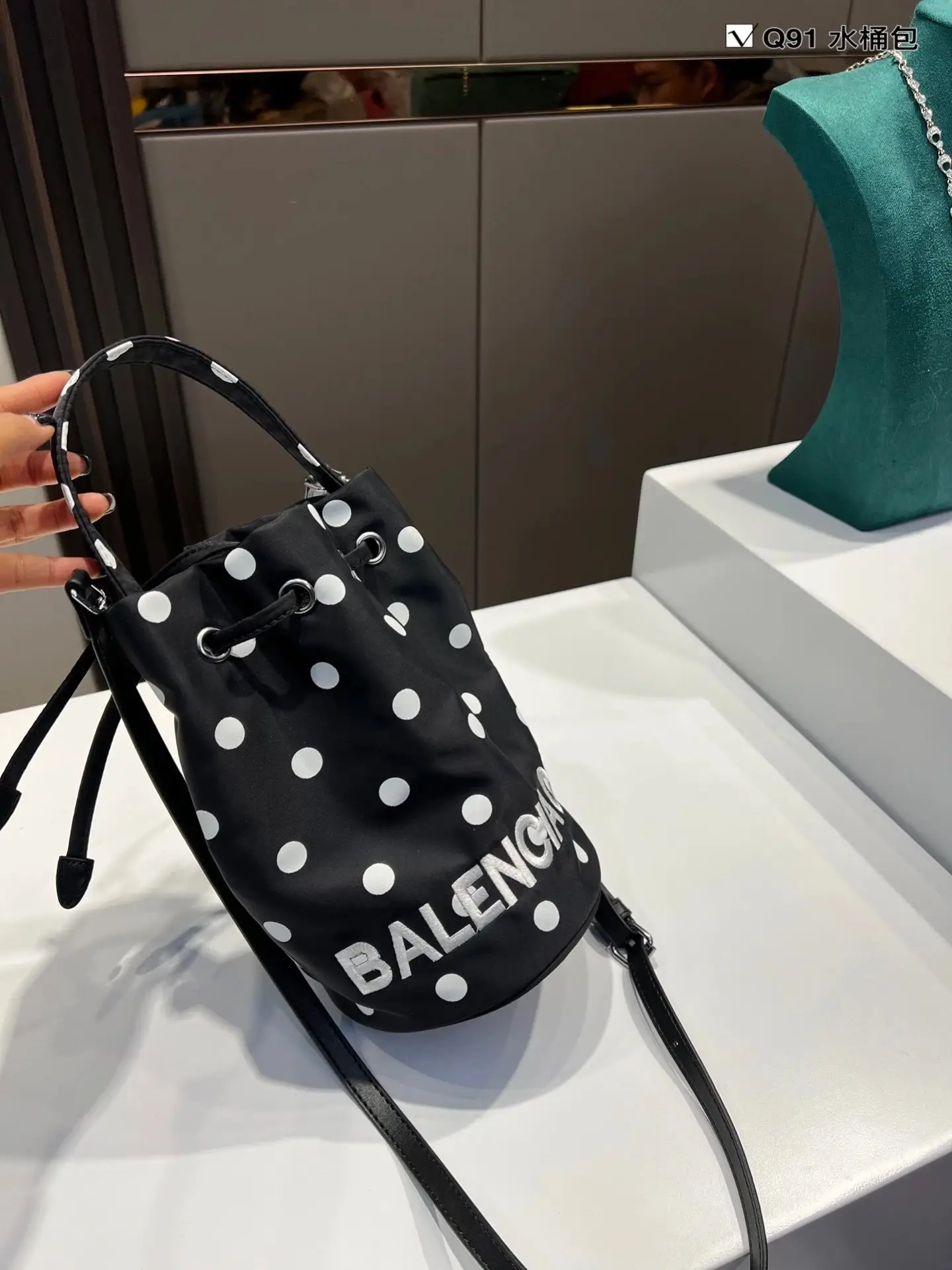 Balenciaga Handbags — photo 6 of 14