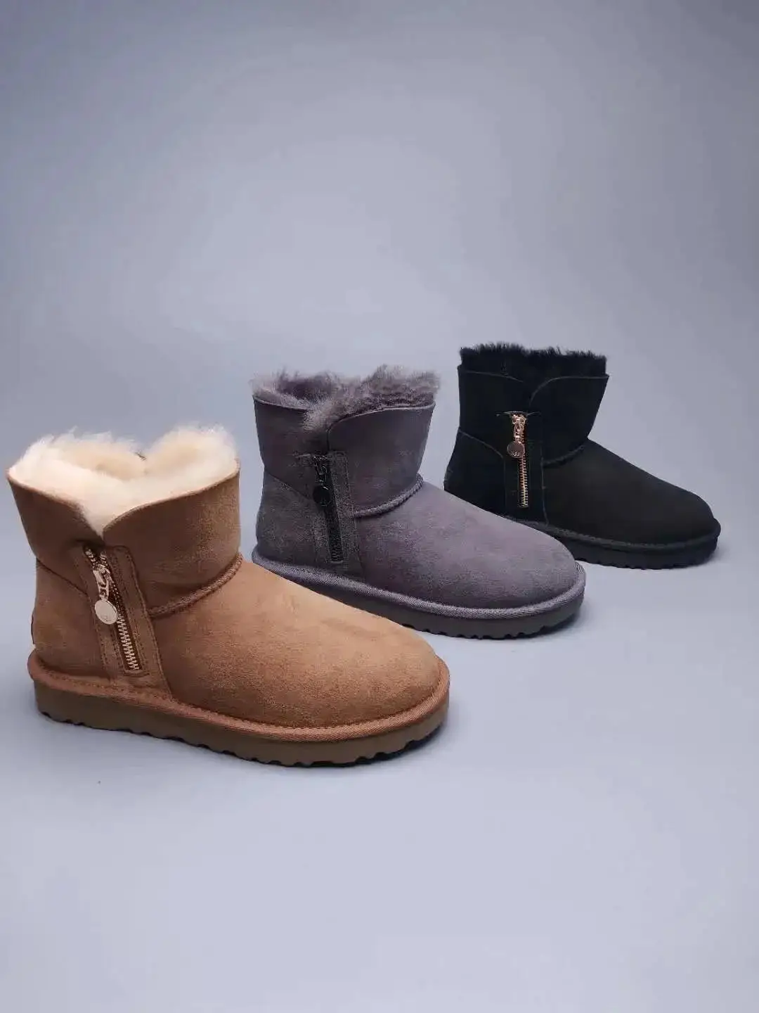 Ugg Snow Boots — photo 2 of 9