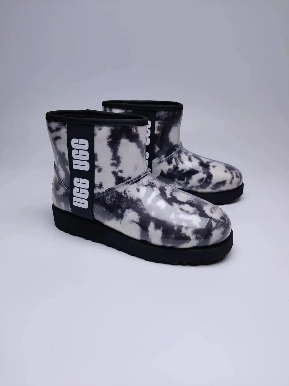 Ugg Snow Boots — photo 8 of 9