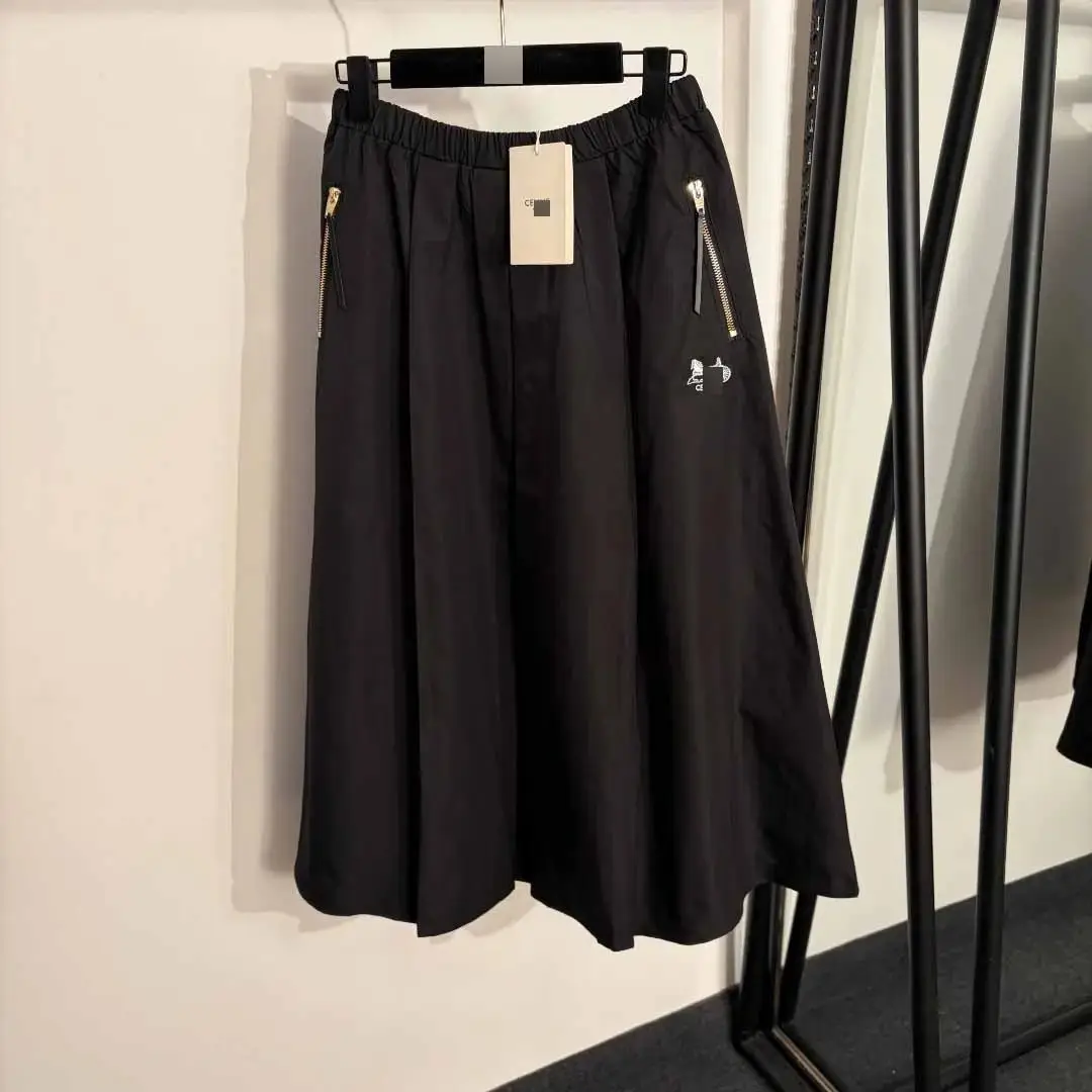 Comme Des Gar Ons Play Skirt — photo 2 of 5