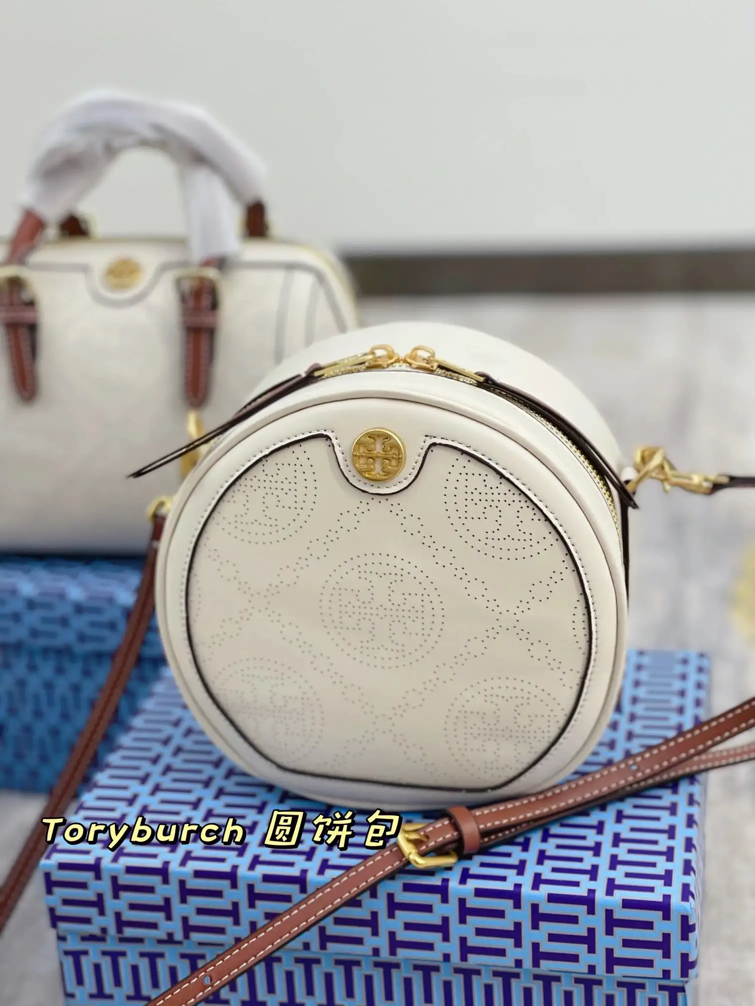 Tory Burch Crossbody Bags — photo 7 of 12