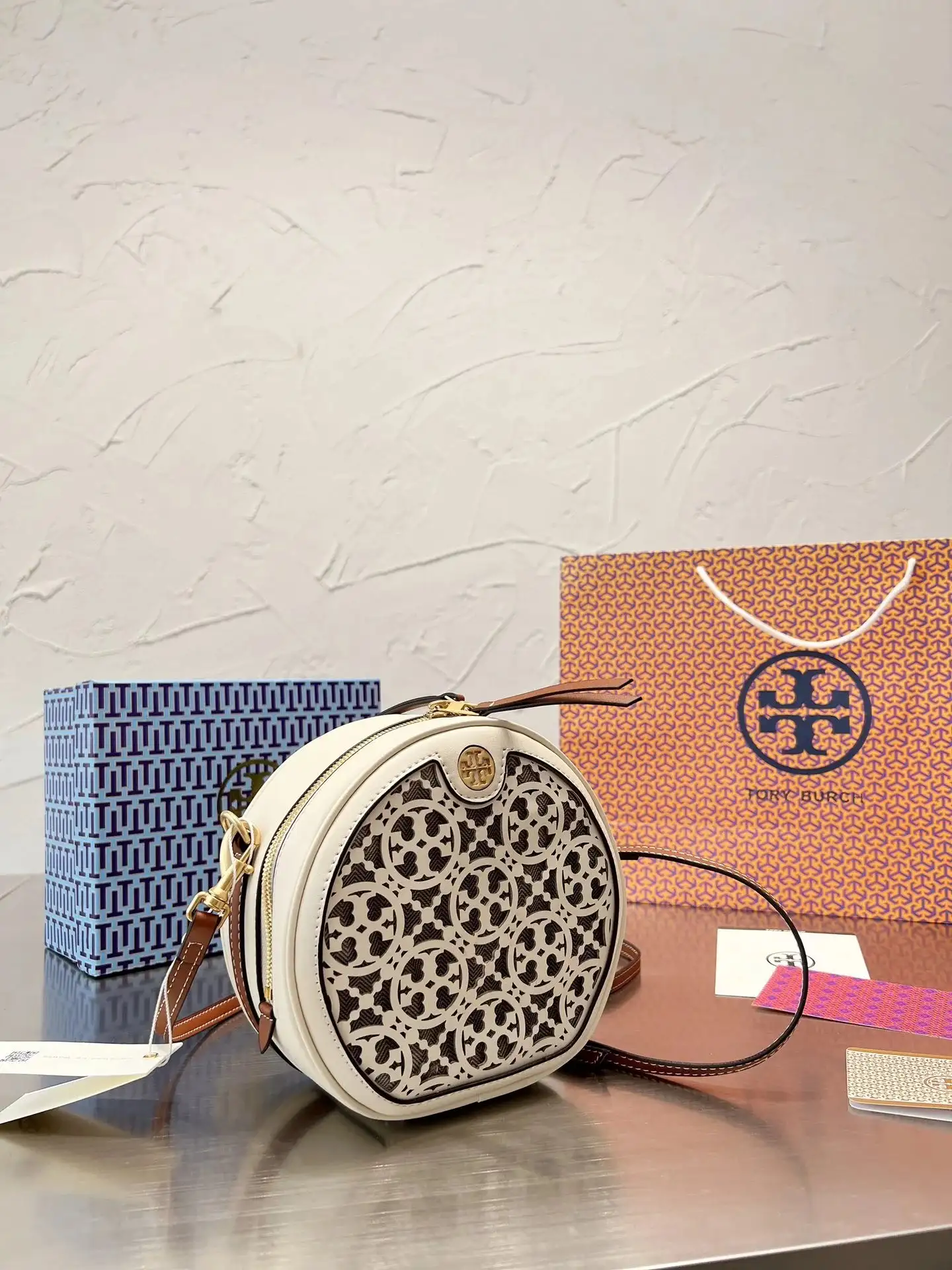 Tory Burch Crossbody Bags — photo 9 of 12