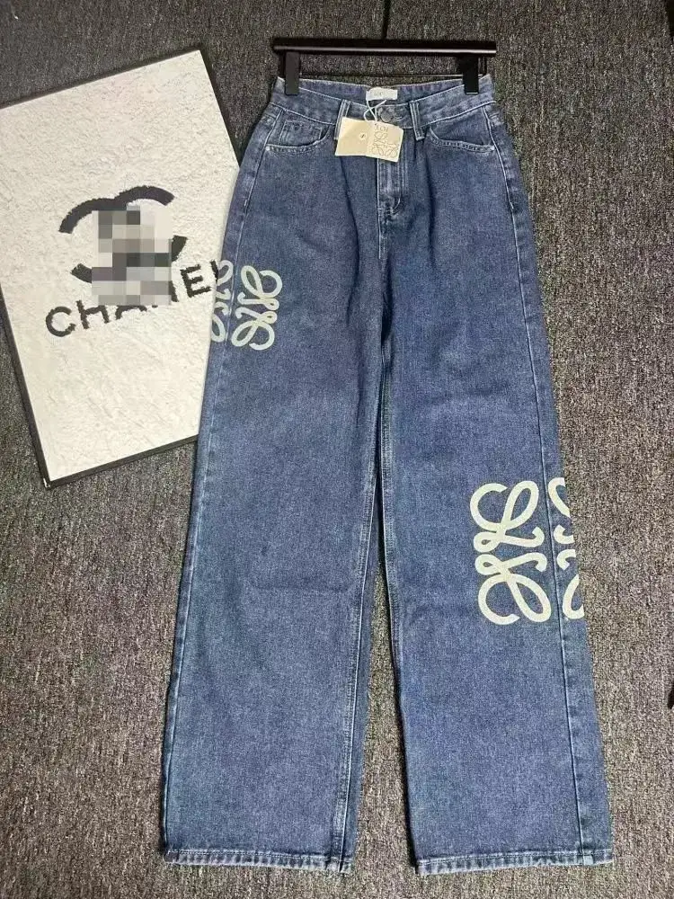 Loewe Jeans — photo 3 of 14